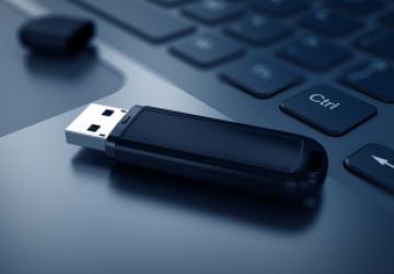 The 5 Best Tools to Create a Bootable USB From an ISO in Linux